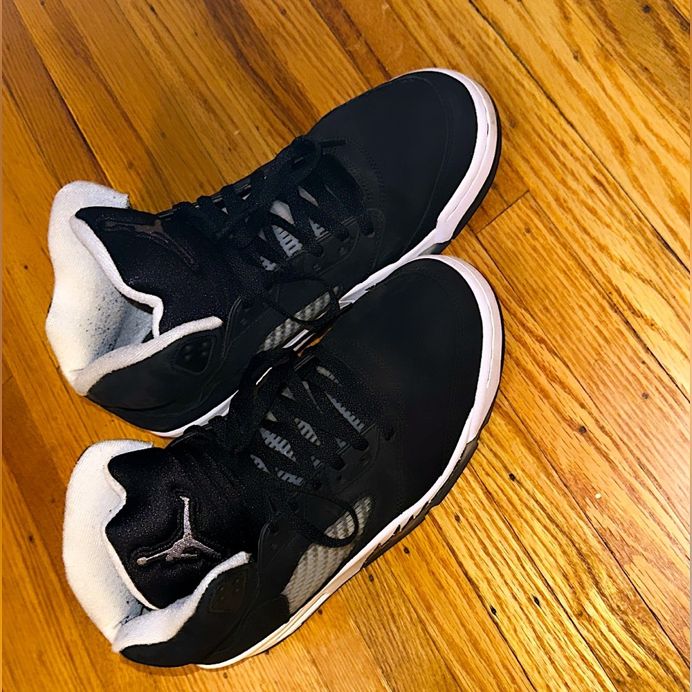 Jordan 5 Retro- Moonlight (2021) BLACK/COOL GREY-WHITE